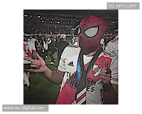 足球前锋球星个人头像展示引领风潮见证锋线传奇时刻 足球前锋球星个人头像展示引领风潮见证锋线传奇时刻